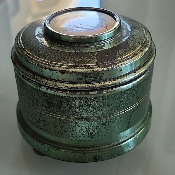 Vintage Musical Powder Puff Box - Picture 3 of 8